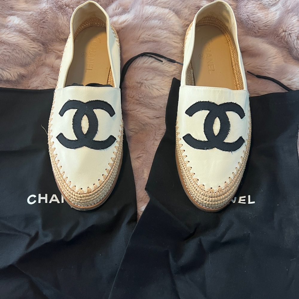 Beautiful Chanel Flats - Size 42 - ‼️💯Authentic ‼️